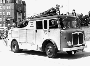GLC-LFB - Dual purpose pump-escape fire engine GLC-LFB - Dual purpose pump-escape fire engine