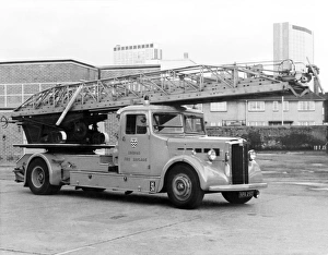 GLC-LFB - Turntable Ladder at Croydon GLC-LFB - Turntable Ladder at Croydon