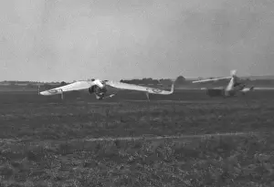 Aeroplane Pictures Online Prints: Two gliders in a field