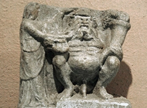 Goddess of fertility. Sculpture. 3rd-2nd centuries. Of Amant Goddess of fertility. Sculpture. 3rd-2nd centuries. Of Amant