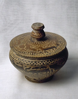 Greek pottery. Pyx. 7th-6th century BC. From Corinth Greek pottery. Pyx. 7th-6th century BC. From Corinth