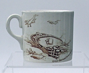 Grimwades Winton earthenware mug Lest We Forget Grimwades Winton earthenware mug Lest We Forget