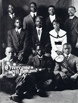 Group portrait of Afircan Americans Date: 1909 Group portrait of Afircan Americans Date: 1909