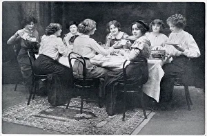 A group of society ladies enjoying a cup of tea and biscuits together. Date: 1910 A group of society ladies enjoying a cup of tea and biscuits together. Date: 1910