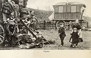 Caravan Prints: Gypsies and their caravans Print, 1910s