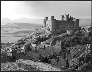 Castle Prints: Harlech Castle Print, Wales
