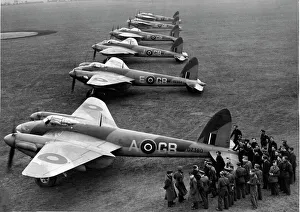 De Havilland DH98 Mosquito BIV line up No105 Sdn De Havilland DH98 Mosquito BIV line up No105 Sdn