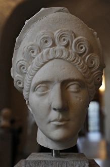 Head of a woman with diadem. About 110 AD Head of a woman with diadem. About 110 AD
