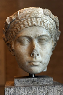 Head of a woman, with garland of ears of corn. Pristess. Abo Head of a woman, with garland of ears of corn. Pristess. Abo
