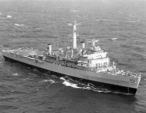 Aeroplanes Collection: HMS Fearless (L10)