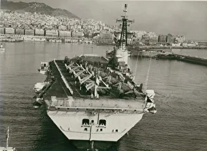 HMS Hermes (R12) entering Algiers Harbour, August 1960 HMS Hermes (R12) entering Algiers Harbour, August 1960