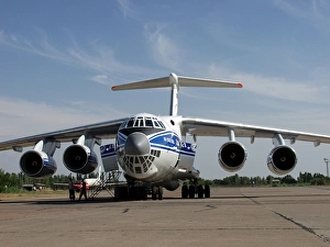 Ilyushin IL-76D 90VD rushes aid to Philippine surge flo Ilyushin IL-76D 90VD rushes aid to Philippine surge flo