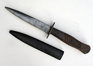 Imperial German dagger, with Imperial German crown Imperial German dagger, with Imperial German crown