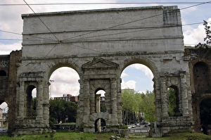 Italy. Rome. Larger Gate (Porta Maggiore) Italy. Rome. Larger Gate (Porta Maggiore)