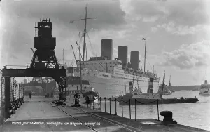 Maritime History England Prints: Empress of Britain at Southampton Dock