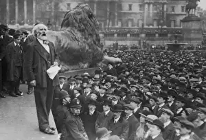 Suffragette Prints: Keir Hardie Addressing Suffragettes, 1907 Print