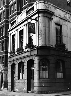 King & Eight Bells Pub Print, Cheyne Row, London 1930s