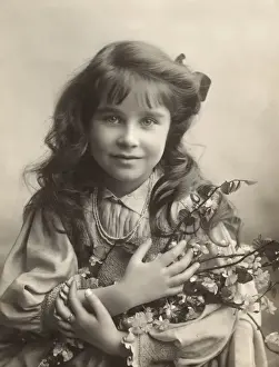 The Queen Mother Prints: Lady Elizabeth Bowes-Lyon Print: Young Queen Mother (1900)