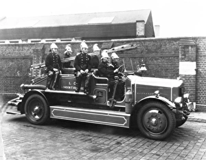 LCC-LFB Dennis motorised fire pump and crew LCC-LFB Dennis motorised fire pump and crew