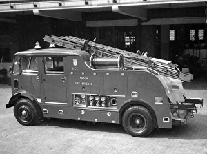 LCC-LFB A diesel AEC-Merryweather Dennis pump LCC-LFB A diesel AEC-Merryweather Dennis pump