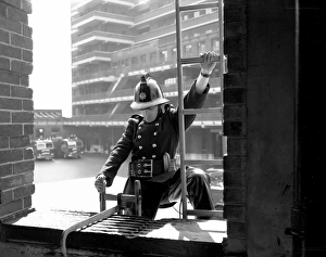 LCC-LFB Recruit fireman training at Brigade HQ, SE1 LCC-LFB Recruit fireman training at Brigade HQ, SE1
