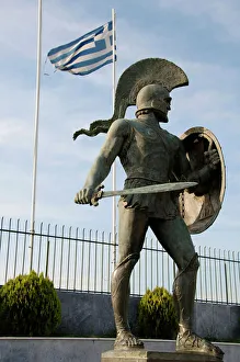 Leonidas I (died 480 BC). King of Sparta. Monument in Spart Leonidas I (died 480 BC). King of Sparta. Monument in Spart