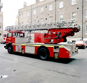 LFDCA-LFB Dodge/Carmichael turntable ladder LFDCA-LFB Dodge/Carmichael turntable ladder