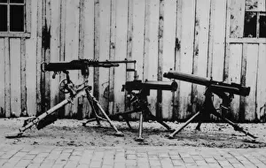 Great War Historical Images Prints: Three machine guns on display