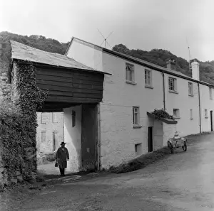 Norman Synge Photography Prints: Milkman on his rounds, Devon