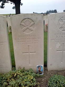 Miniature - Lieutenant Robert (Roy) Scovell Richardson Miniature - Lieutenant Robert (Roy) Scovell Richardson