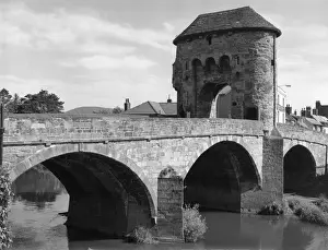 Monmouthshire Landmarks Prints: Monnow Bridge