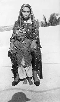 Mother and son of Kismayo, Somalia, East Africa Mother and son of Kismayo, Somalia, East Africa