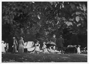 London Park Scenes Prints: NANNIES ROW