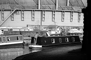 Narrowboat on the Sheffield and Tinsley Canal Narrowboat on the Sheffield and Tinsley Canal