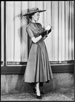 The New Look Print: Flared Skirt Fashion 1947-1950s
