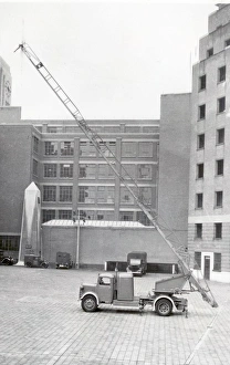 NFS 60ft hand-operated turntable ladder, WW2 NFS 60ft hand-operated turntable ladder, WW2