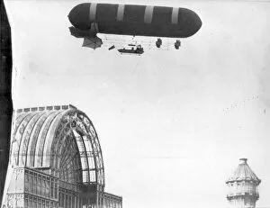 Photographic Collection: Nulli Secundus over Crystal Palace after meeting headwinds