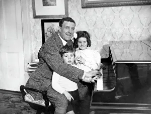 Pantomime artist Will Evans with his children Pantomime artist Will Evans with his children