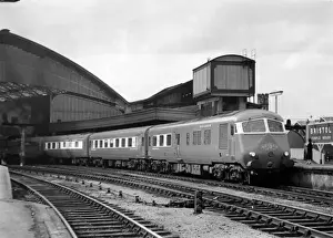 Bristol Temple Meads Station Prints: Pullman train at Bristol Temple Meads station