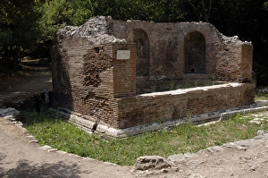 Roman art. Fountain dedicated to the Nymphas. 2nd century A Roman art. Fountain dedicated to the Nymphas. 2nd century A