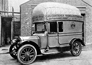 Rover car with fitted Coal-Gas installation Rover car with fitted Coal-Gas installation