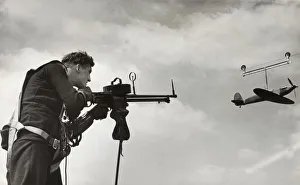 A Royal-Navy Fleet Air Arm Air Gunner Practices at a Sho? A Royal-Navy Fleet Air Arm Air Gunner Practices at a Sho?