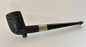 A straight stem pipe, finely hand carved - WWI A straight stem pipe, finely hand carved - WWI