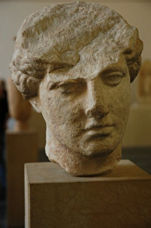 Unfinished bust of woman. 5th century BC. Greece Unfinished bust of woman. 5th century BC. Greece