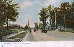 Union Avenue Driveway, Memphis, Tennessee, USA Union Avenue Driveway, Memphis, Tennessee, USA