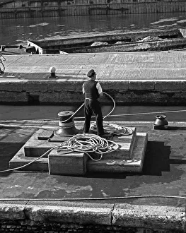 Waiting to tie up barge, Canning Town, London Waiting to tie up barge, Canning Town, London