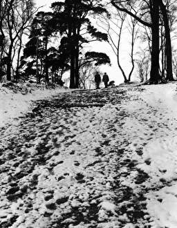 English Countryside Winter Scenes Prints: Walking in the Snow
