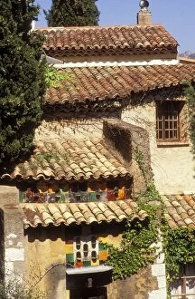 Images Dated 2nd July 2004: France Tiled roofs, Provence