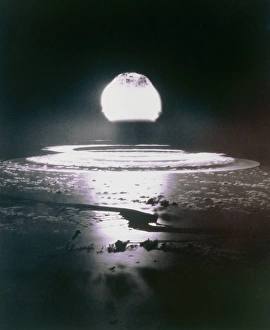 Bikini Atoll explosion of the atomic bomb 1946 Bikini Atoll explosion of the atomic bomb 1946