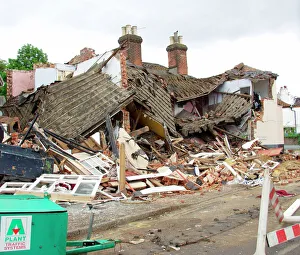 Images Dated 16th July 2003: Collapsed building Print, London Tavern in Coltishall, Norfolk